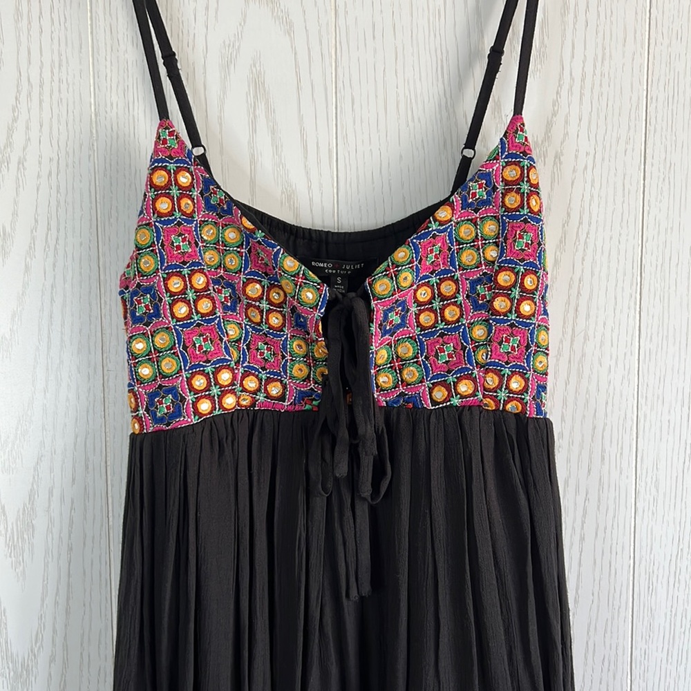 NWOT Romeo & Juliet Couture Embroidered Dress Black Size Small